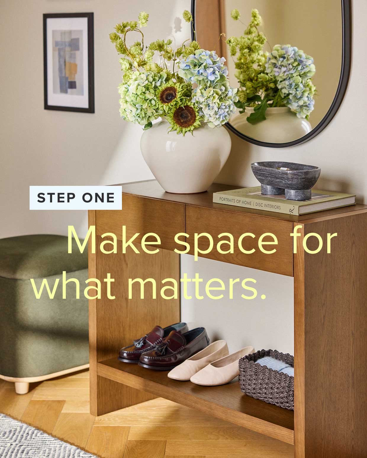 The right console provides storage while keeping things open.