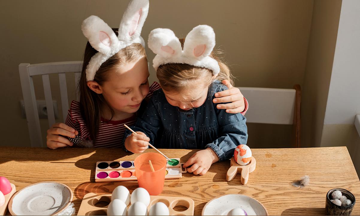 kids playing with paint