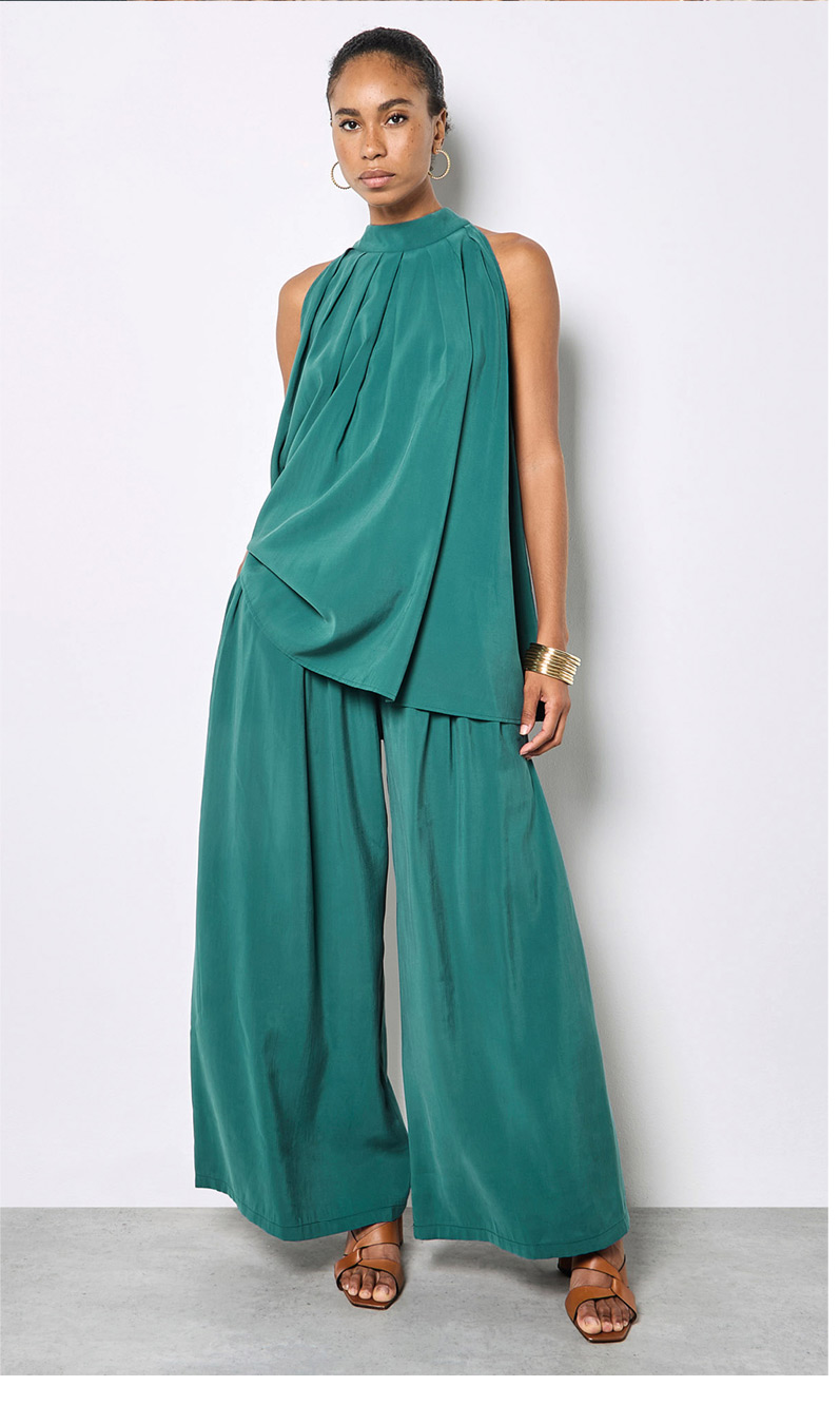 Soft Pleat Wide-Leg Trousers